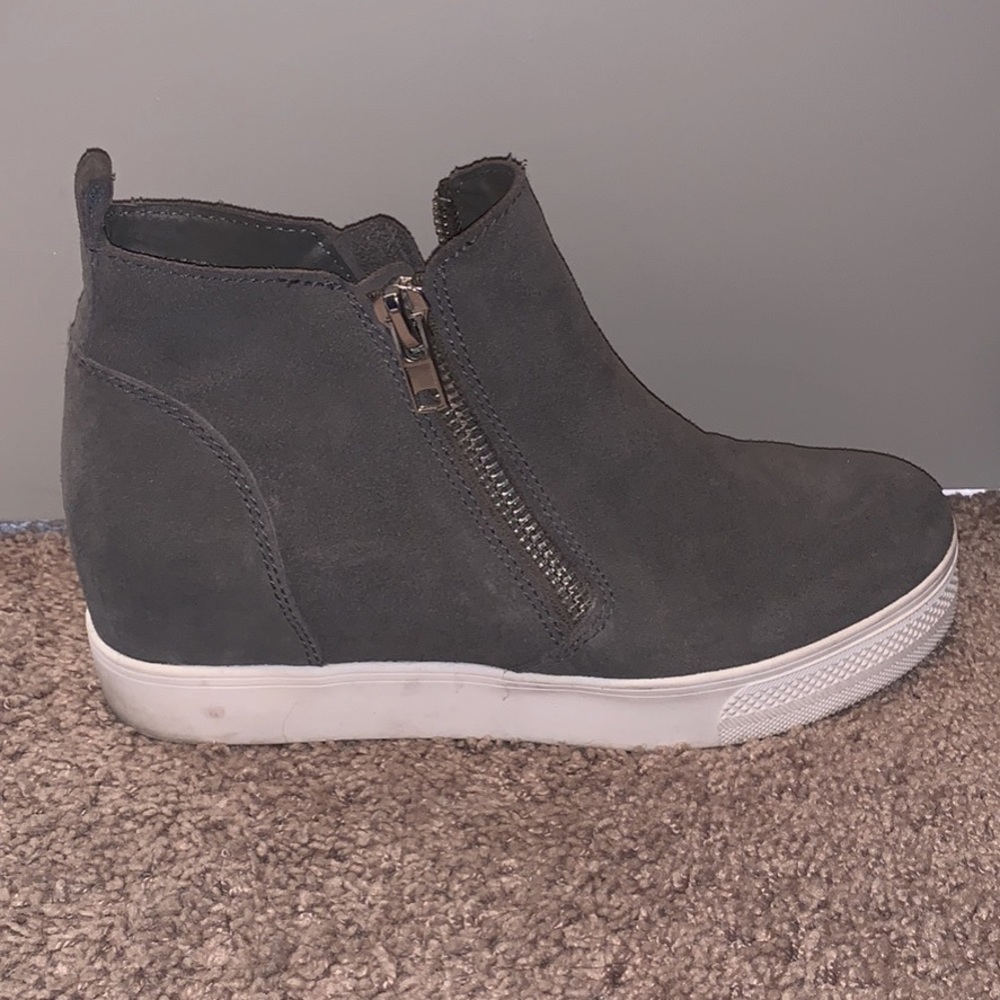 Steve Madden sneakers